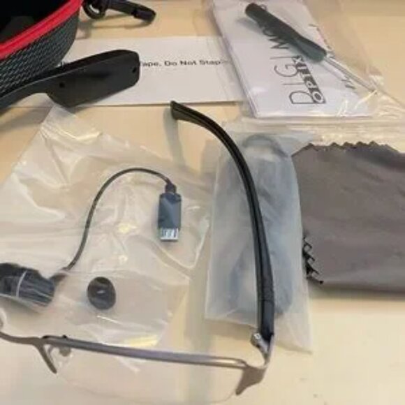 DigiOptix - 1080P HD CAMERA BLUETOOTH EYE GLASSES Spy MOTUS SMART 16GB 12 MP NEW - Picture 9 of 12